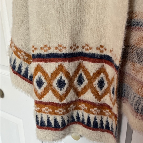 a.n.a Cream Cardigan with Multicolor Geometric Pattern - Picture 2 of 4